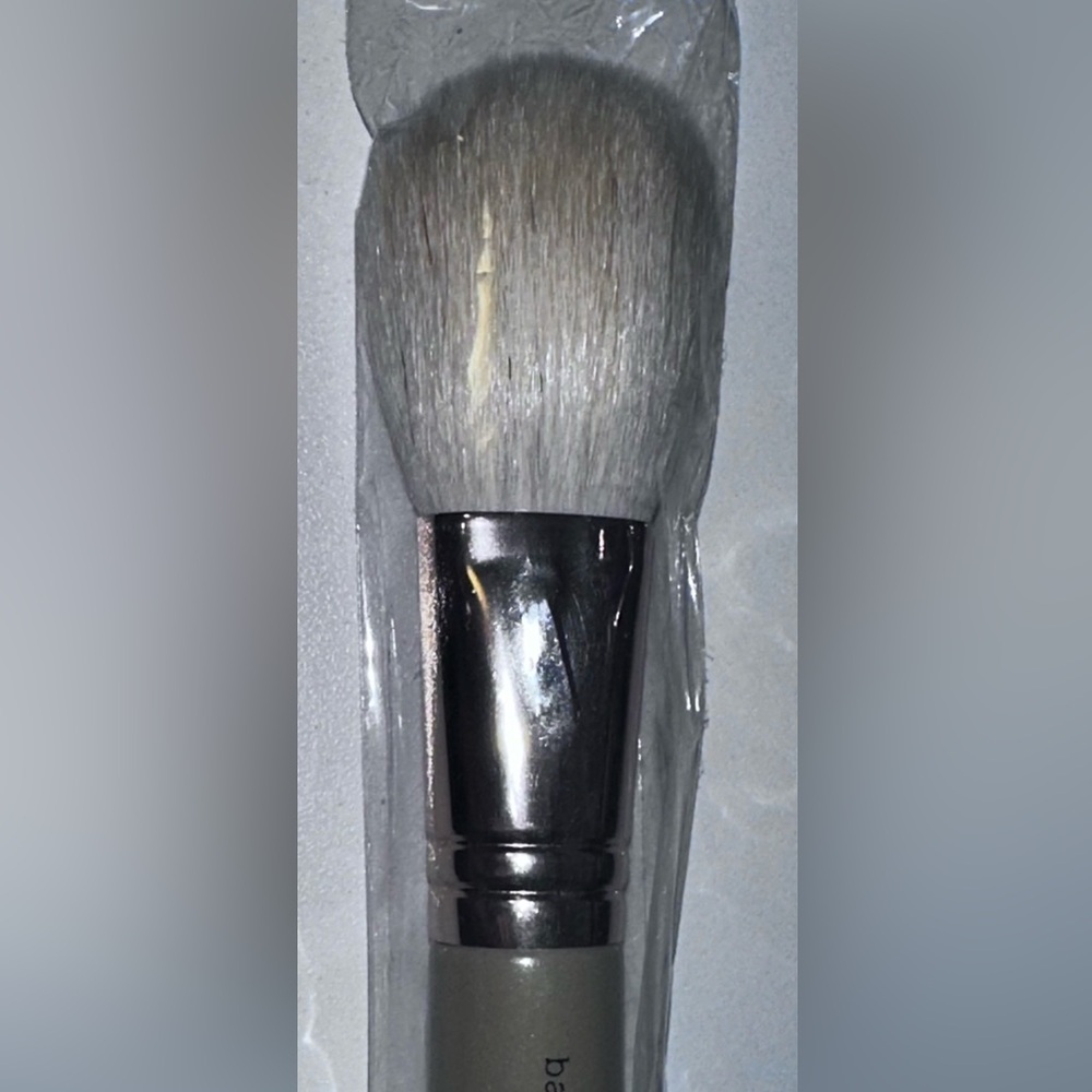 New BareMinerals Brushes Flawless Application Face Brush